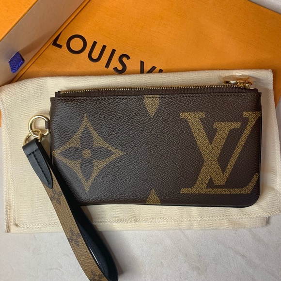 Louis Vuitton Trio Pouch - Picture 5 of 7